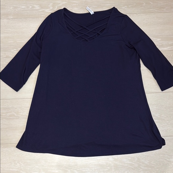 3/$10 Zenana Outfitters Blue Asymmetrical 3/4 Sleeve Tunic - Picture 2 of 8